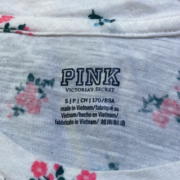 Pink Victoria secret shirt ๐ธ - Picture 3 of 5
